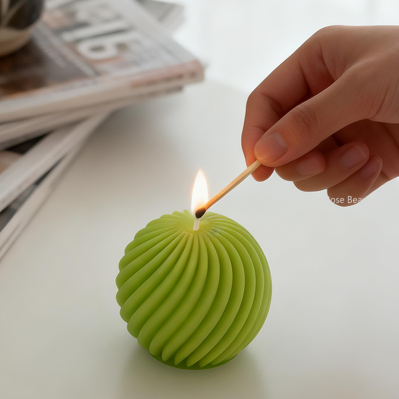Forma silikonowa na świece w k – Ice Mold Sphere recenzja i cena